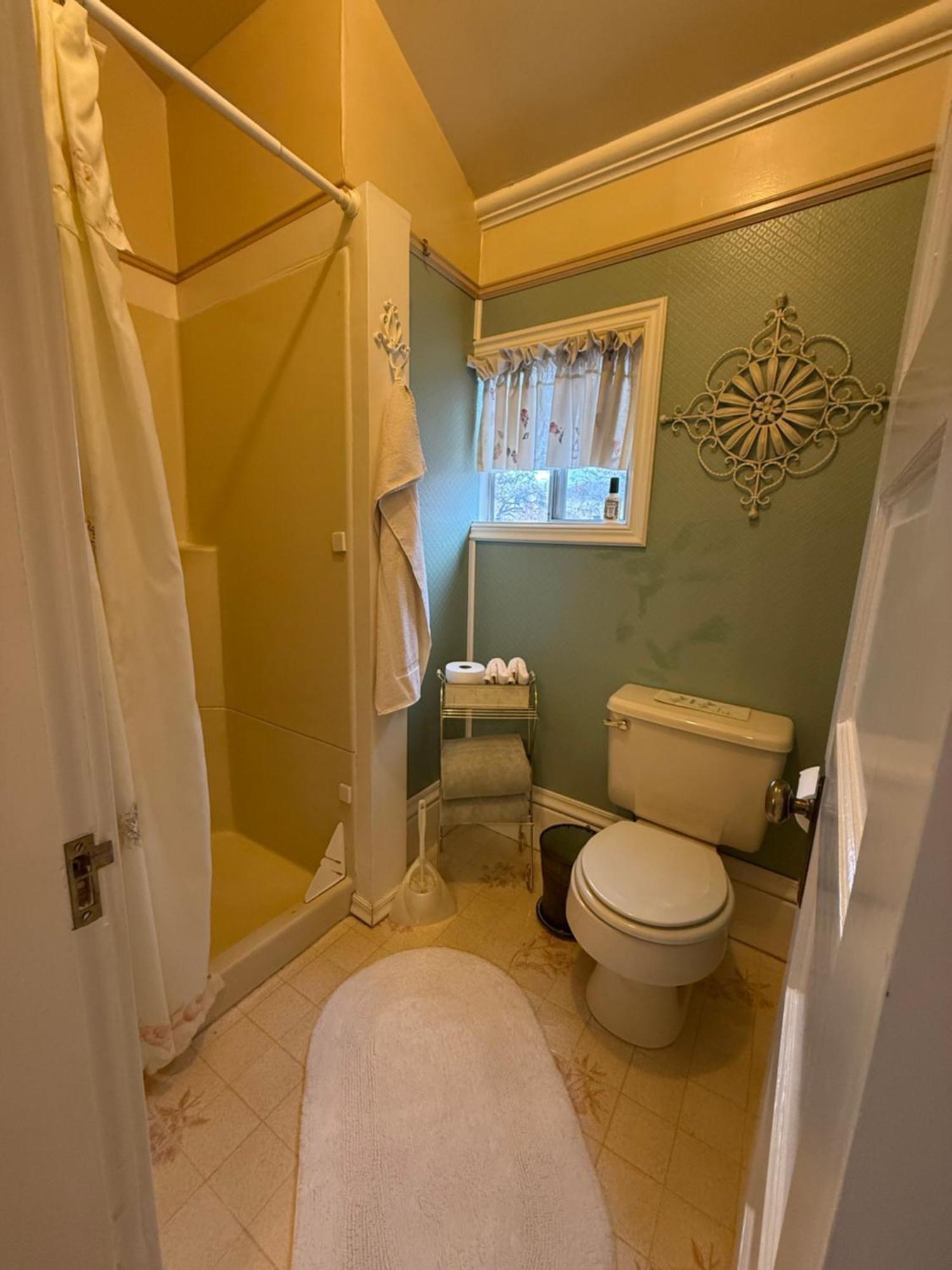 Roseberry House Bed And Breakfast Susanville Exterior photo
