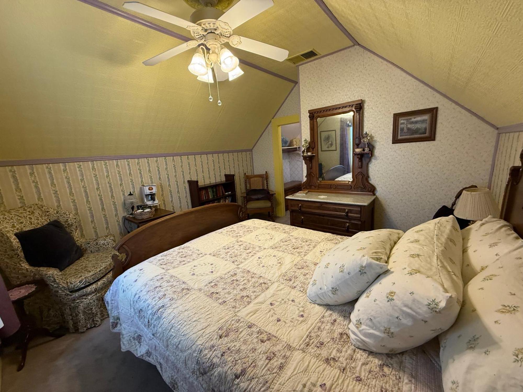 Roseberry House Bed And Breakfast Susanville Exterior photo