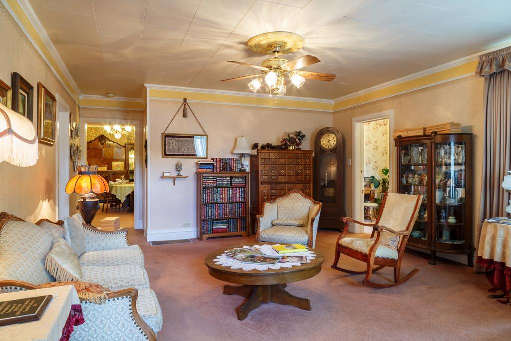 Roseberry House Bed And Breakfast Susanville Exterior photo