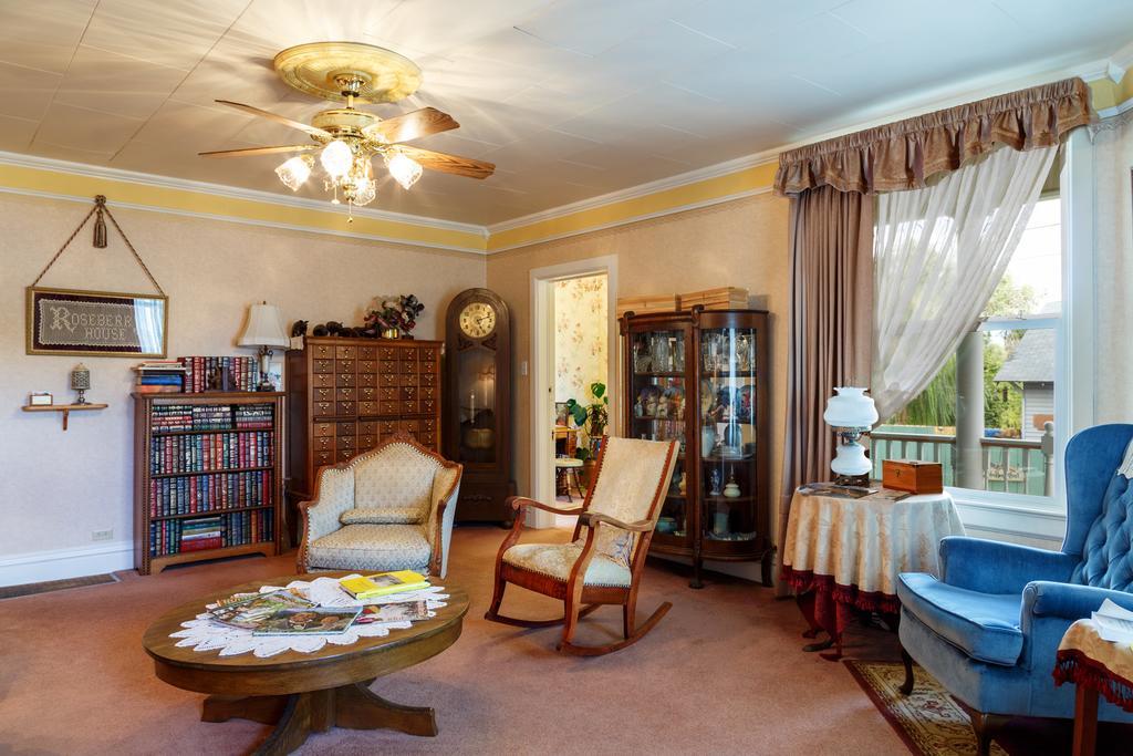 Roseberry House Bed And Breakfast Susanville Exterior photo