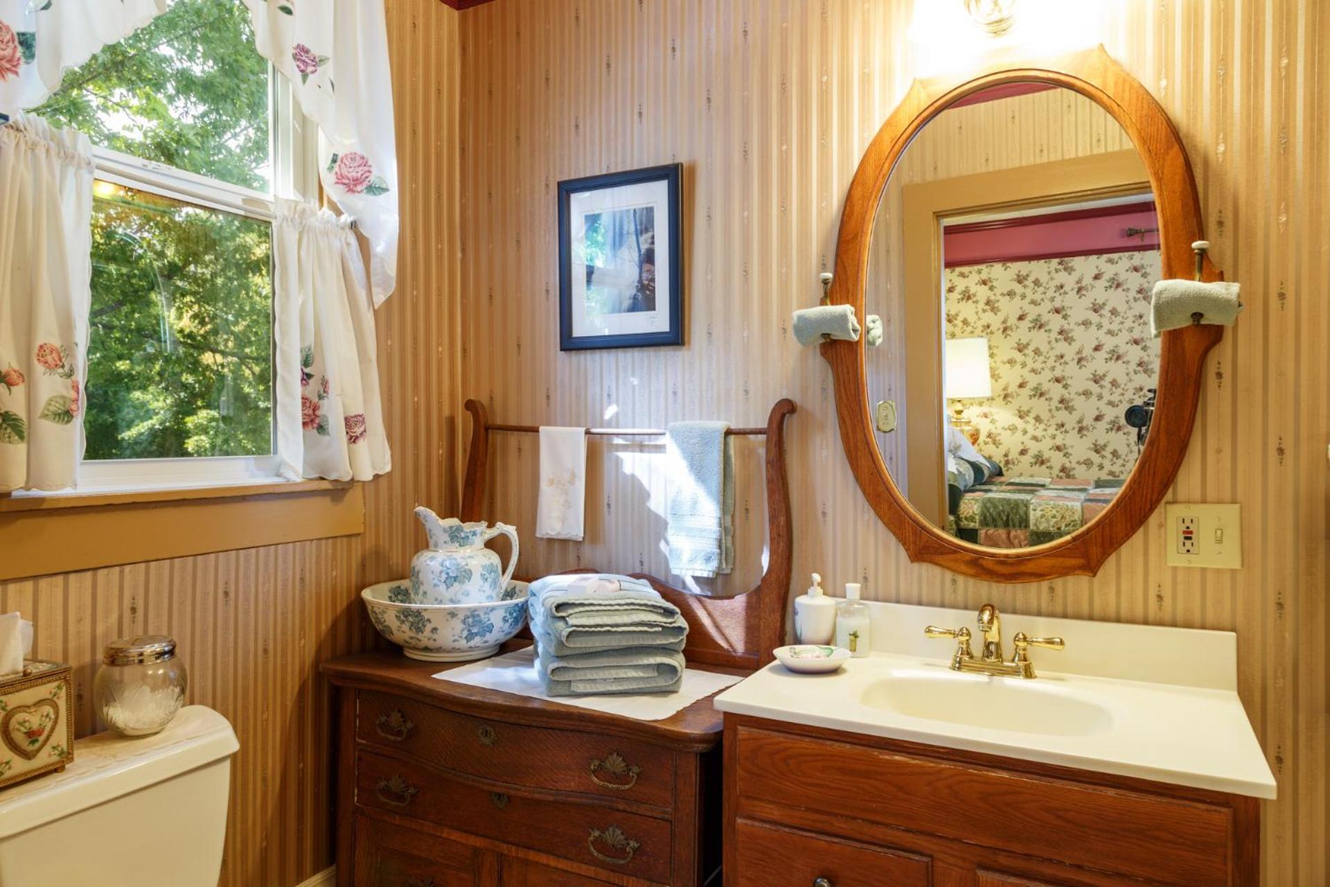 Roseberry House Bed And Breakfast Susanville Exterior photo